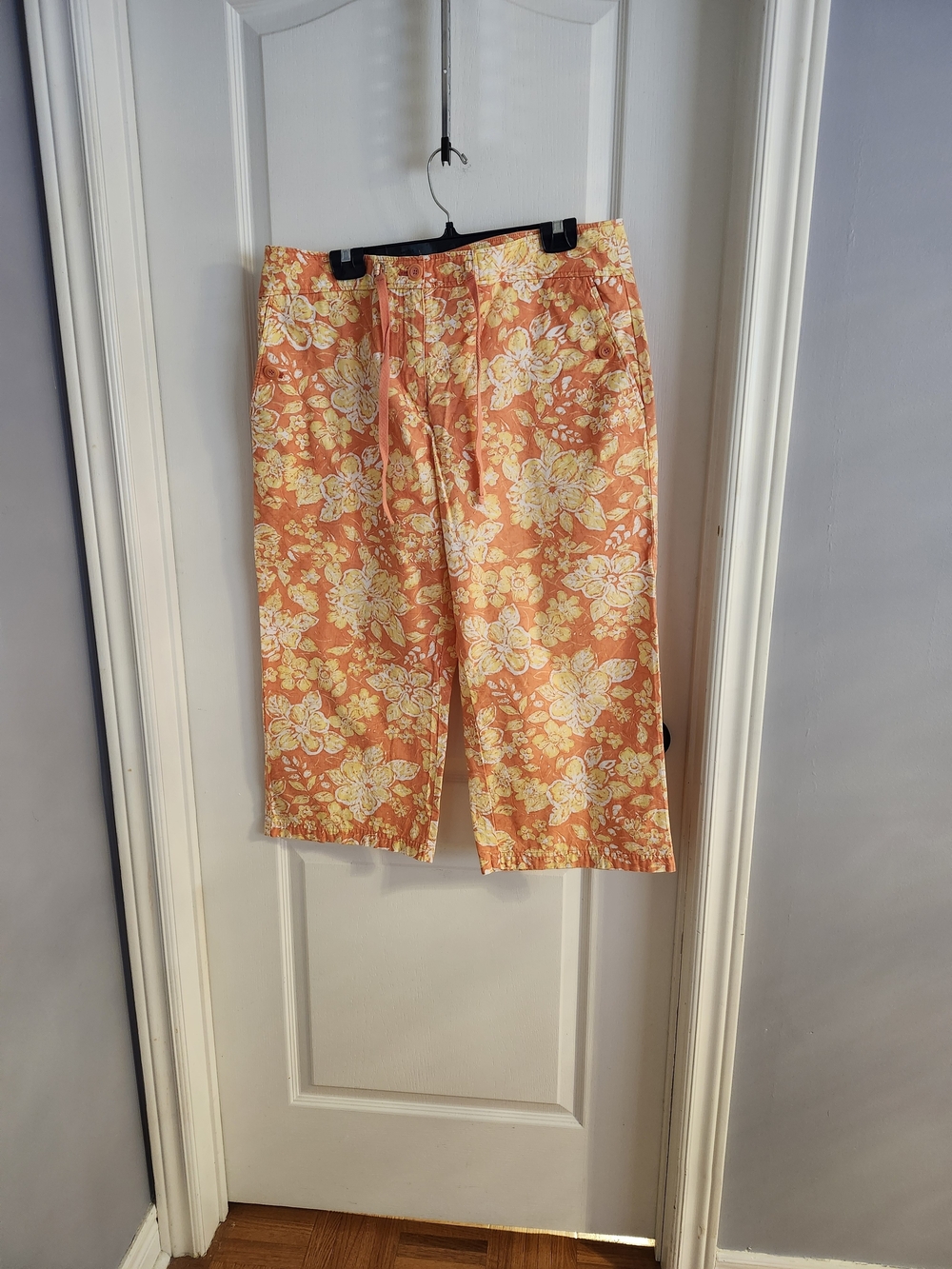 Floral Orange Cropped Pants